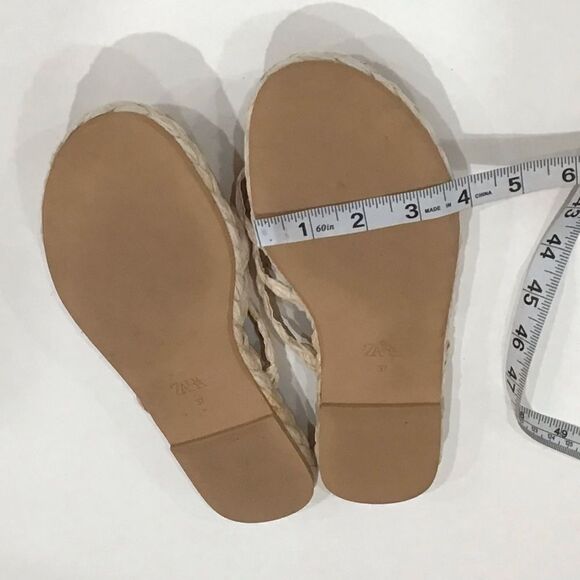 Zara Thong Sandal, Size 37 (EU) Size 6 1/2 (US) - Picture 7 of 8